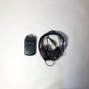 Lote anterior: Auriculares y Radio Portátil Sony ICF-8