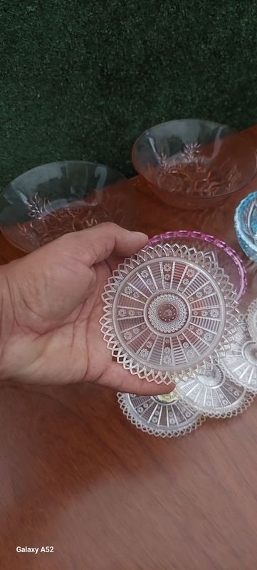 Objetos de vidrio y cerámica: una colección diversa - imagen 7