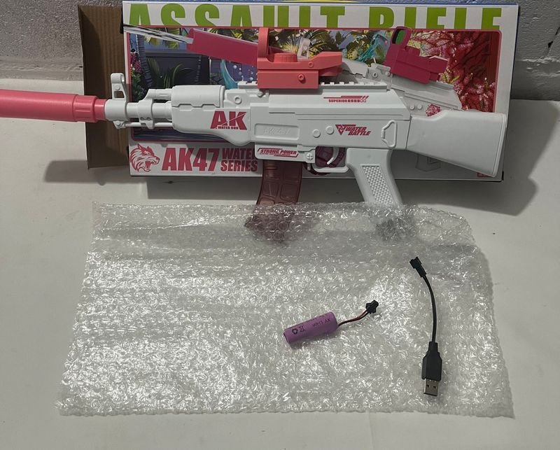 Lote siguiente: Ametralladora de juguete AK47