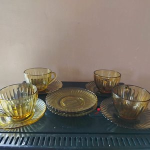 Juego de 5 Tazas de Té de Vidrio con Platos - imagen 2