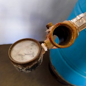 Tanque Hidroneumático Gianni 80 Litros con Manómetro - imagen 3