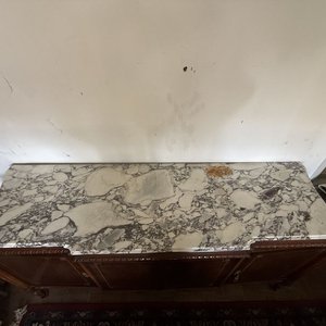 Aparador Antiguo de Madera con Tapa de Mármol y Detalles Incrustados - imagen 14
