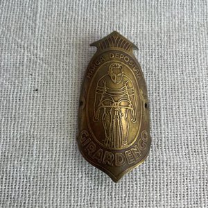 Lote siguiente: Insignia de Bronce Italiana "Girardengo" Ciclista Carrera