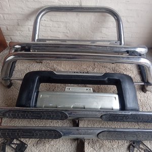 Kit Accesorios Cromados para Toyota Hilux: Estribos Bepo, Defensa y antivuelco - imagen 2