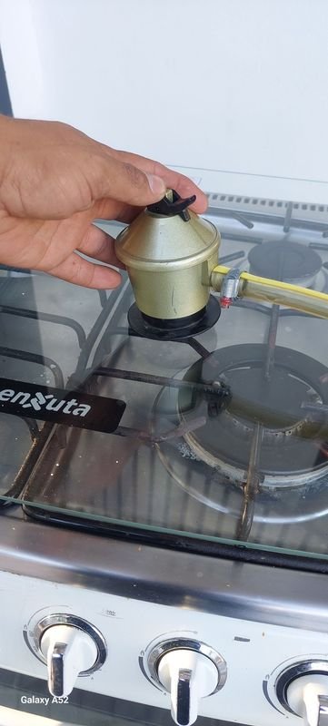 Cocina de gas con horno y ventillo en excelente estado - imagen 2