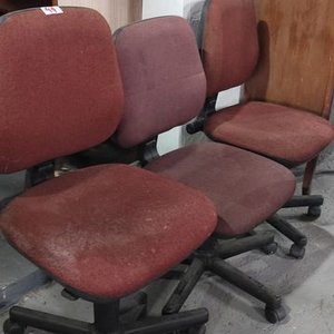 Lote de 3 Sillas de Escritorio Giratorias Rojas - imagen 2