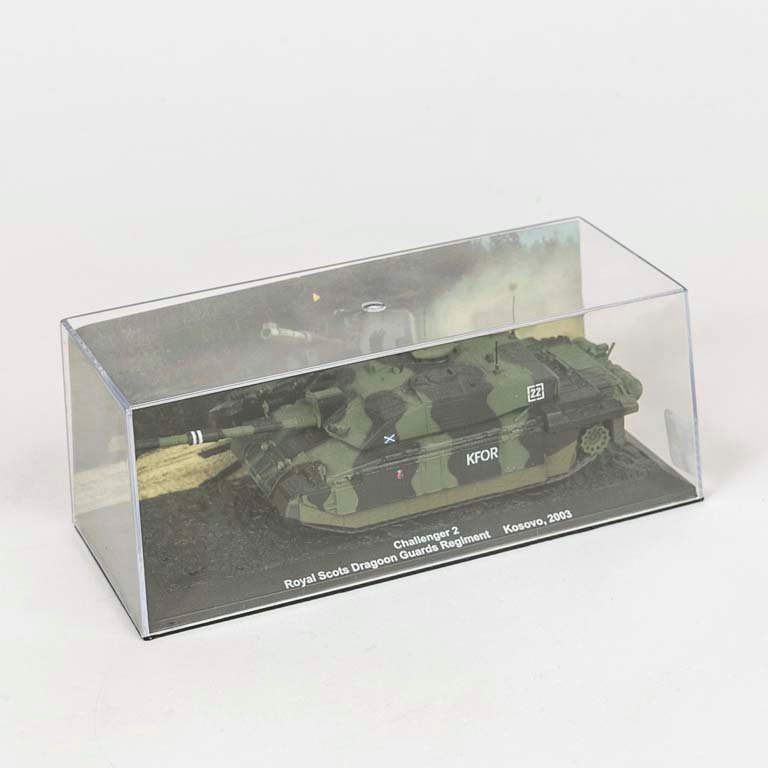 Lote siguiente: Modelo a escala 1/72 tanque Challenger 2 del regimiento Royal Scots Dragon Guards