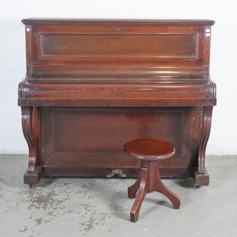Piano Vertical Boisselo con Banqueta Giratoria - Detalles en Madera