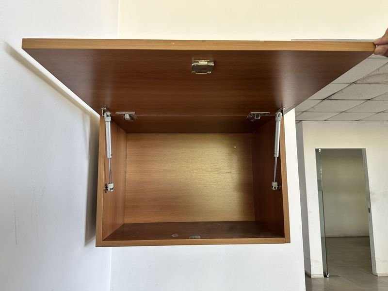 Mueble Aéreo de Alta Calidad con Mecanismo de Elevación - imagen 3