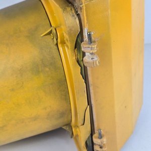 Estructura de Semáforo de Tres Luces Amarillo - imagen 6