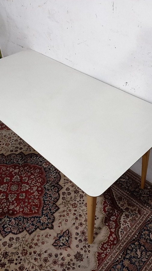 Mesa moderna para comedor en madera - imagen 5