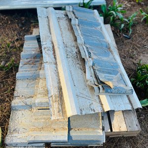 Lote de 12 Recortes de Chapa Trapezoidal para Construcción - imagen 1