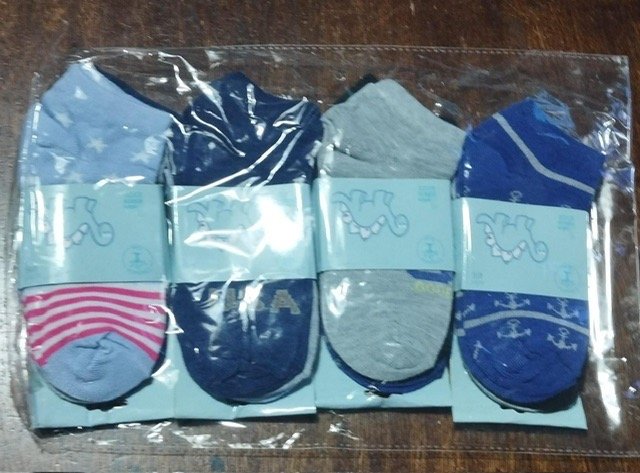Lote siguiente: 12 pares de calcetines para niños