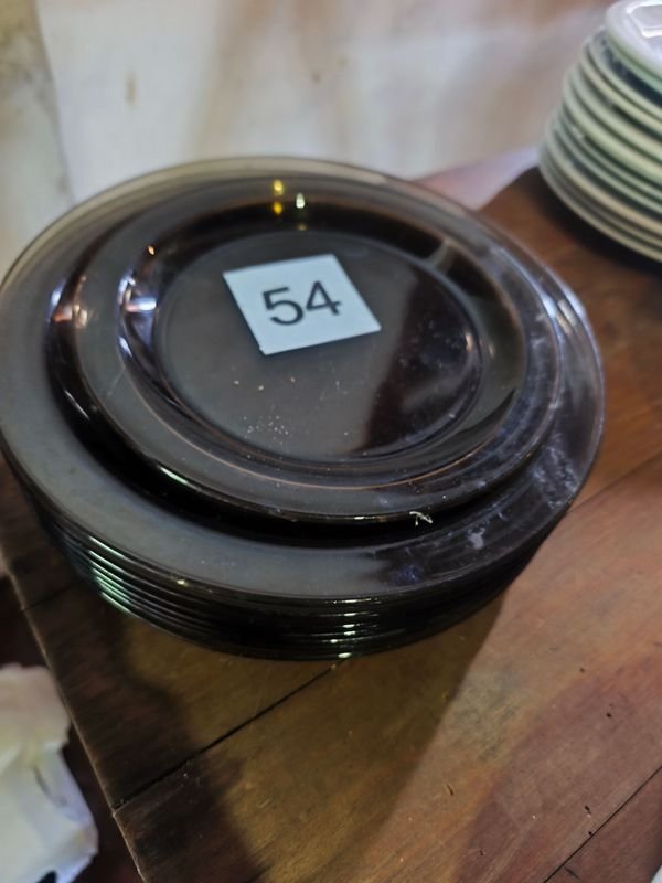 Lote de 8 Platos Lisos Color Oscuro