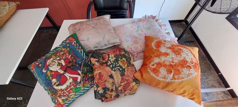 Almohadones decorativos de colores - imagen 3