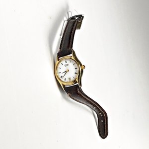 Reloj de Pulsera Citizen Dama con Calendario - Funciona (Falta Cierre) - imagen 2