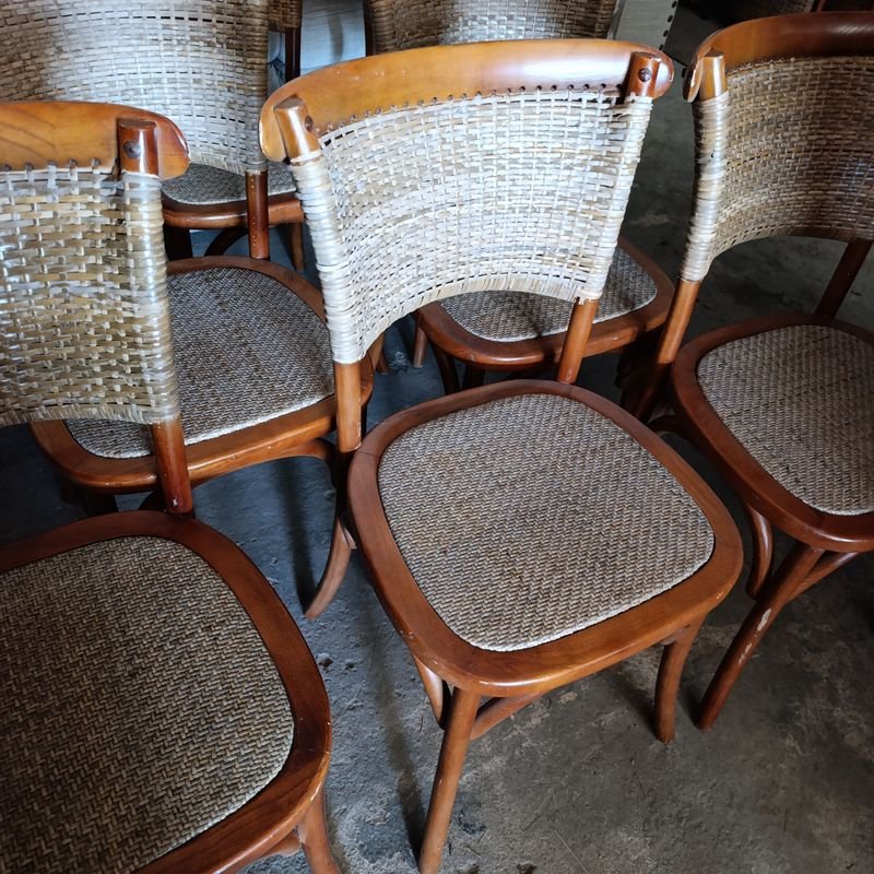 Sillas de madera y ratán en buen estado - imagen 4