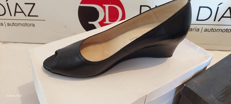 Zapatos de tacón alto en cuero - imagen 2