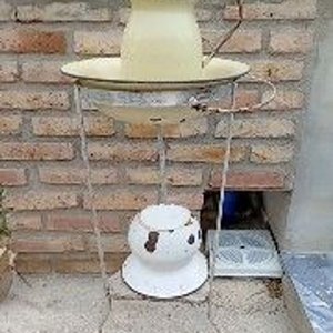 Lote siguiente: Jarra y Palangana Enlozadas con Pie Metálico