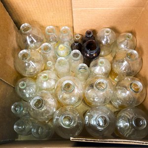 Lote anterior: Lote de Frascos de Vidrio Hialino de Diversos Tamaños y Diseños