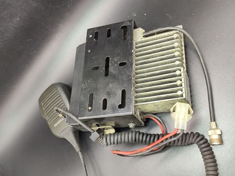 Radio Kenwood modelo TK-862 - con soporte, prende y modula perfectamente - imagen 9