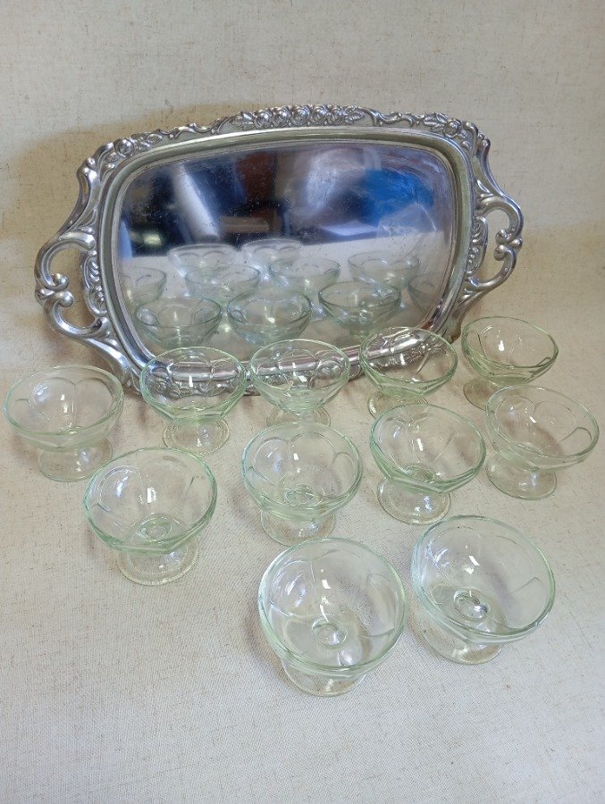 11 Copas y Bandeja de Metal - imagen 2