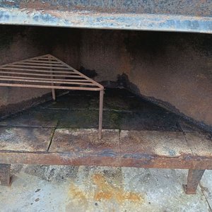 Estufa Esquinera Metálica con Caños y Parrilla - imagen 7