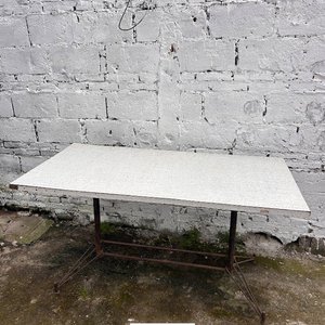 Mesa Rectangular de Hierro y Cerámica con Patas Metálicas - imagen 4