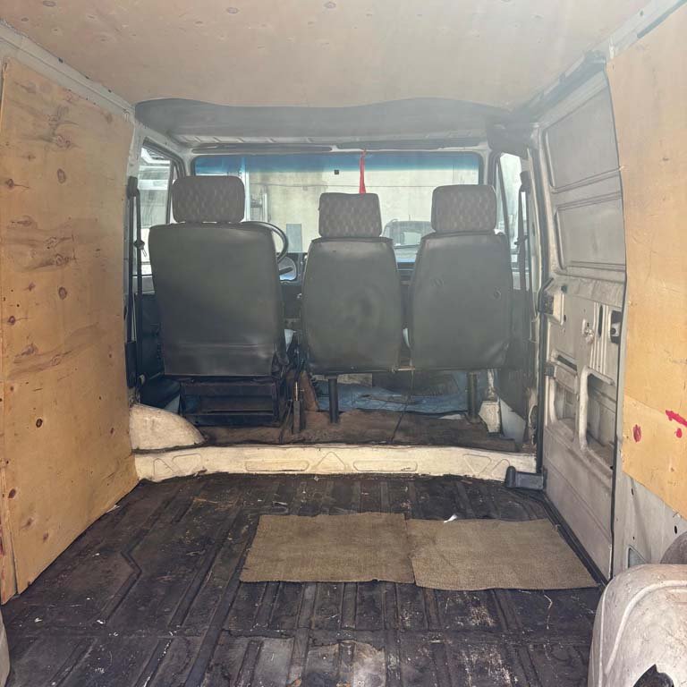 Item 2100103 - Image 13