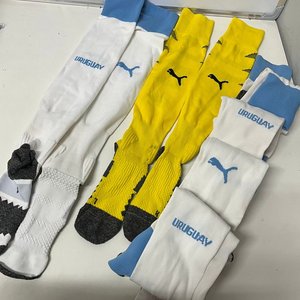 Lote anterior: 6 Pares de Medias de Fútbol Uruguay y Peñarol - Puma
