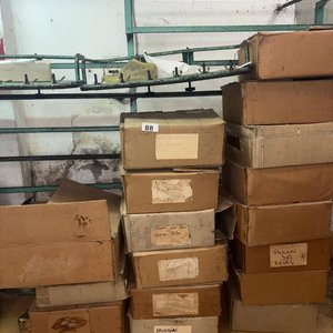 Lote de Retazos de Cuero en Varios Tonos para Artesanos - imagen 9