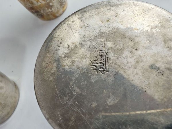 Lote de 3 Hieleras y 3 Pinzas de Metal en Excelente Estado - imagen 13