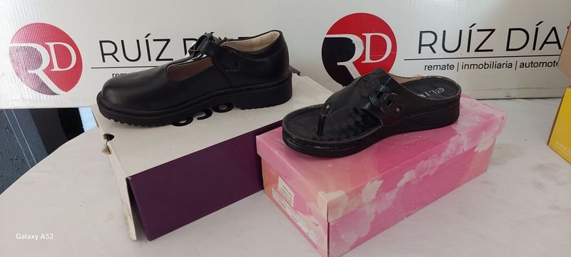 Lote anterior: Calzado de cuero negro en excelente condición