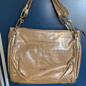 Lote anterior: 4 Carteras Beige Estilo Cocodrilo con Cadena Dorada