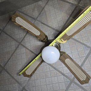 Lote anterior: Ventilador de Techo con Luz Central y Aspas de Madera - Acabado Latón