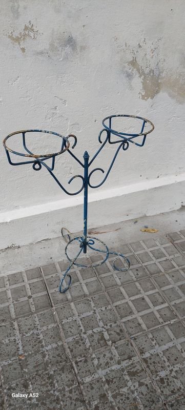 Soporte para plantas en hierro azul - imagen 3