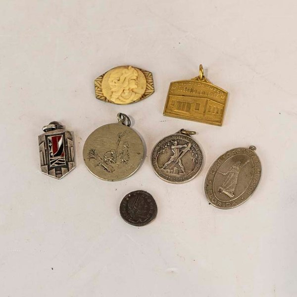 Lote anterior: Medallas y monedas de colección