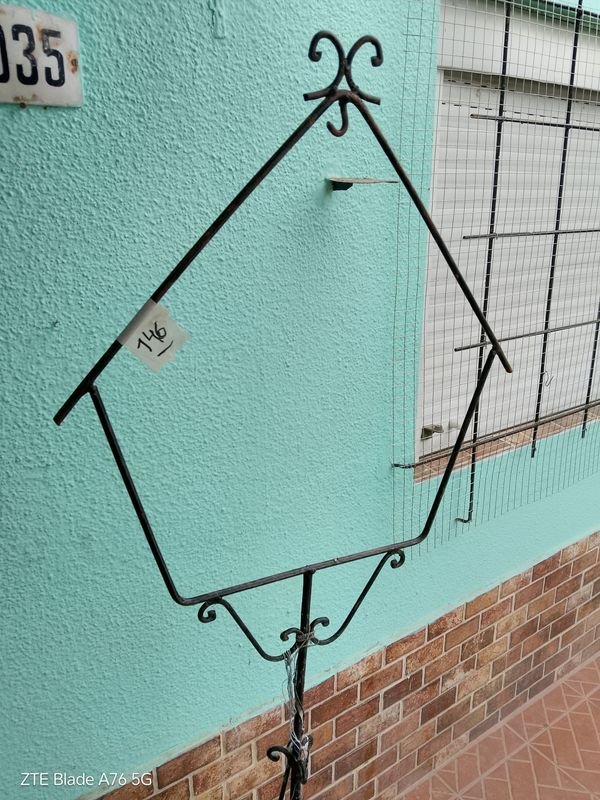 Item 889959 - Image 0