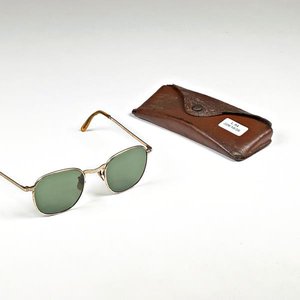 Lentes de Sol Vintage con Estuche de Cuero - imagen 1