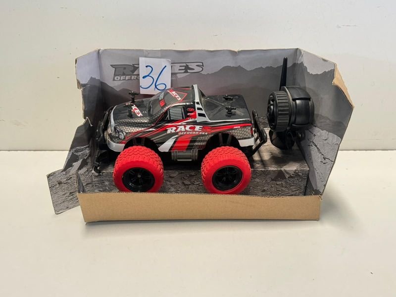 Coche RC con Control Remoto (No Funciona) - imagen 3