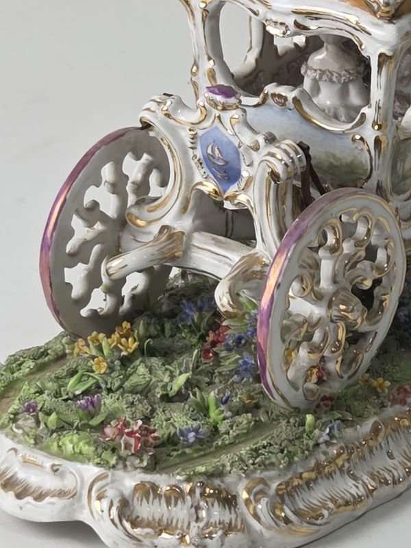 Pieza de porcelana policromada de Luigi Fabris, siglo XX - imagen 8