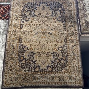 Tres Alfombras Orientales con Diseños Florales y Geométricos - imagen 1