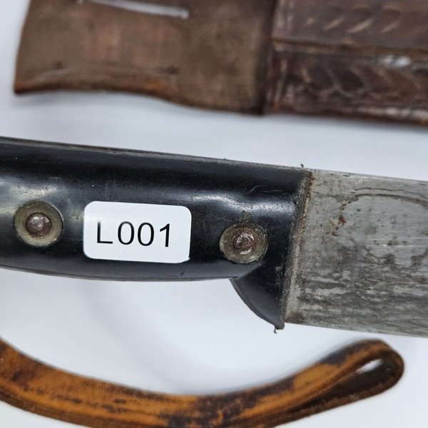 Machete con vaina de cuero en buen estado - imagen 3