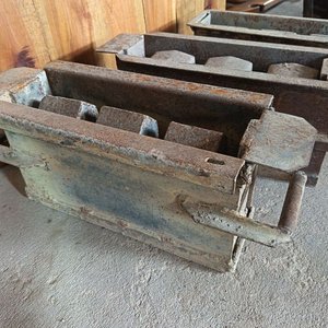 Lote de 3 Bloqueras de Metal para Construcción - imagen 6