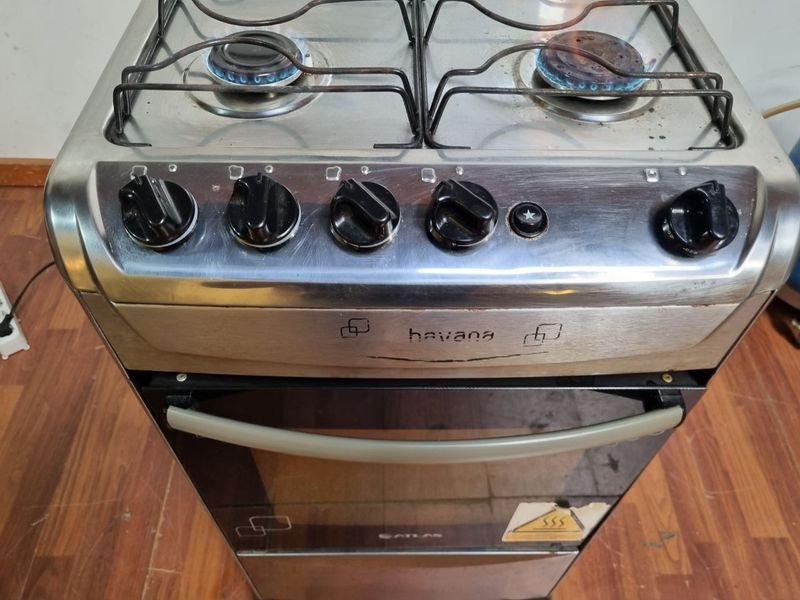 Cocina de Gas con Horno y 4 Hornallas en Buen Estado - imagen 4