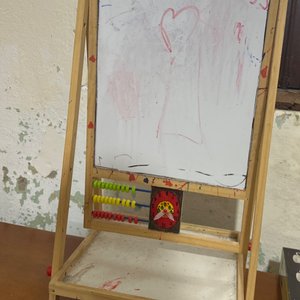 Lote anterior: Pizarra Infantil de Madera con Accesorios