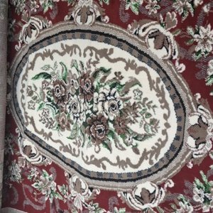 Hermosa alfombra estampada con diseños - imagen 3