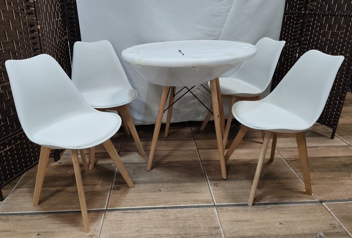 Juego de comedor Eames mesa laqueada blanca - imagen 2