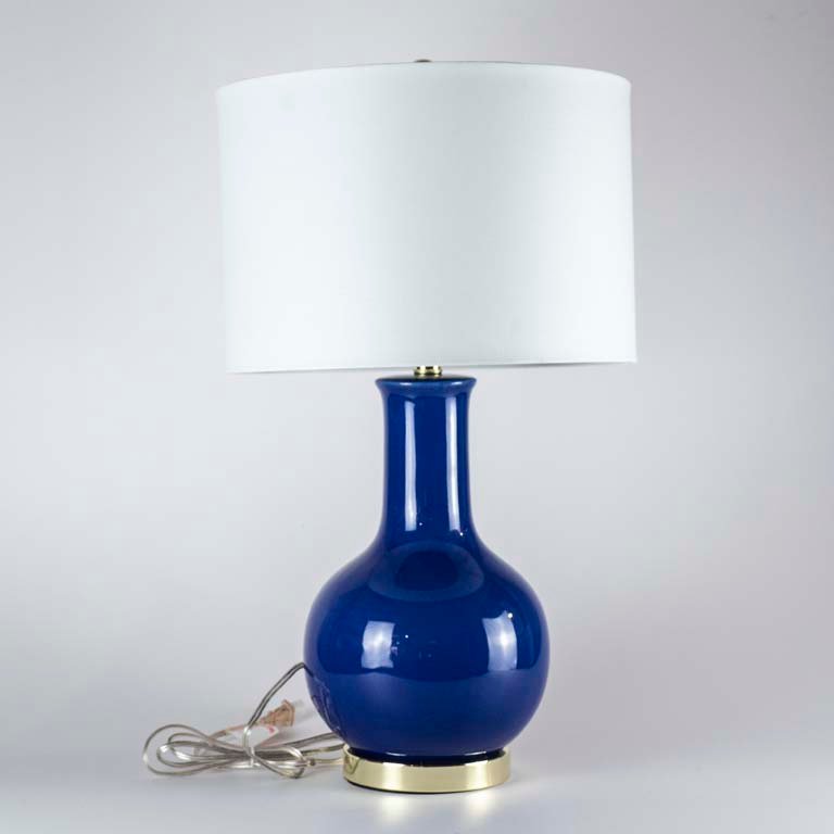 Lámpara de mesa cerámica azul con base dorada - imagen 1