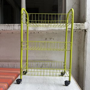 Lote siguiente: Carrito Organizador Verde Lima con 3 Bandejas Rejilla y Ruedas